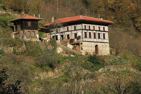 Trabzon / Dernekpazarı / Kondu Köyü